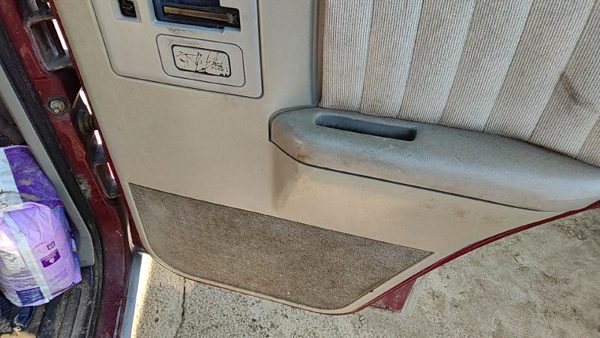 91-94 S10 Blazer Passenger Right Rear Inside Door Trim Panel With Switches Back — photo 7