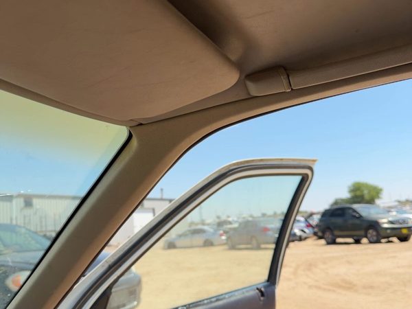 88-89 Accord Lx Passenger Right A Pillar Trim Windshield Post Panel Sedan Maroon — photo 3
