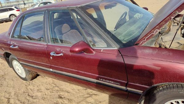 1998 Buick LeSabre Front Door RH 51B Bordeaux Red 25667377 — photo 1