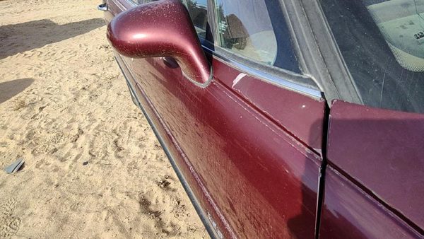 1998 Buick LeSabre Front Door RH 51B Bordeaux Red 25667377 — photo 2