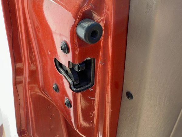 01-06 Ford Escape Driver Left Front Door Latch With Rods/Cables Oem Power Locks — photo 3