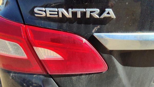 2016-2019 Nissan Sentra Driver Left Inner Tail Light Brake Lamp Oem Rear — photo 2