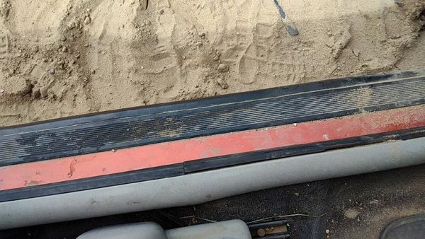 2007 Chevy Cobalt Driver Left Lower Kick Trim Panel Oem Gray 14C — photo 3