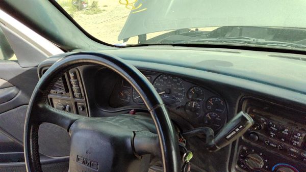 2002 GMC Sierra 2500 HD Steering Wheel Graphite 12D — photo 3