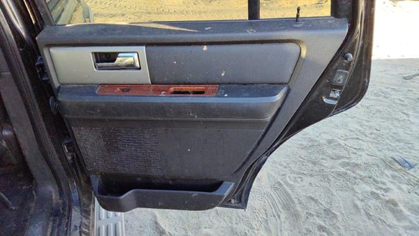 07-14 Expedition Passenger Right Rear Door Trim Panel With Switches Back 1W — photo 1