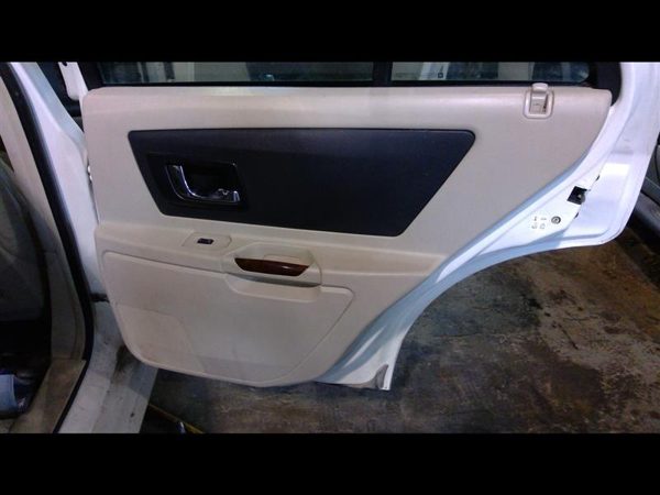 2004 Cadillac SRX Rear Door Trim Panel Free Shipping + RH Passenger Right Back — photo 1