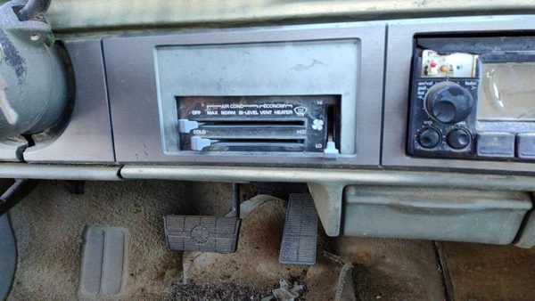 1985-1989 Pontiac 6000 Temperature Control Module In Dash Heater Ac Head Unit — photo 2