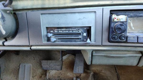 1985-1989 Pontiac 6000 Temperature Control Module In Dash Heater Ac Head Unit — photo 1