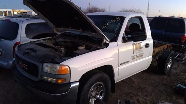 2000 GMC Sierra — vehicle photo 1