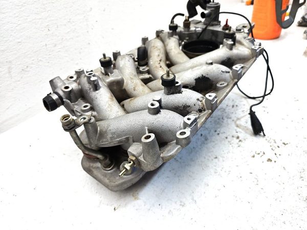 1980 Mercedes-Benz 450SL Intake Manifold 4.5L — photo 16