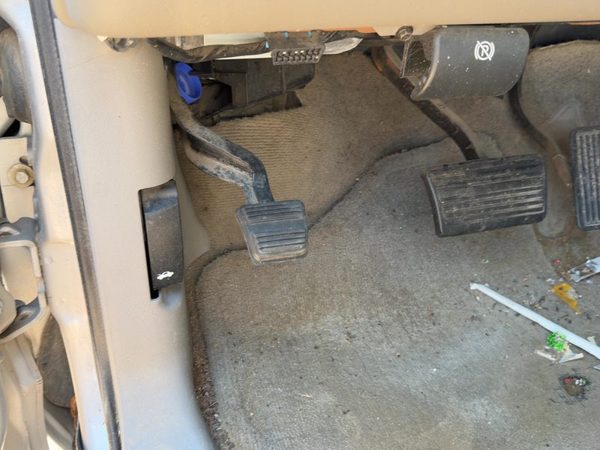 05 Chevy Suburban 1500 Parking Brake Pedal Assembly Oem Complete Emergency Unit — photo 4