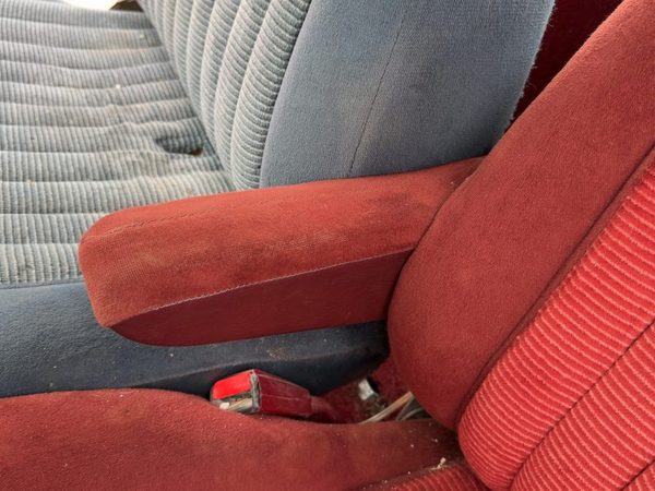 1993 Chevy Silverado 1500 Driver Left Front Arm Rest Side Seat Oem Red — photo 3