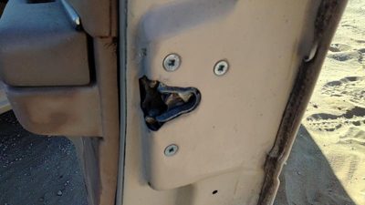 1984-1987 Ford Tempo Passenger Right Front Door Latch With Rods/Cables Oem