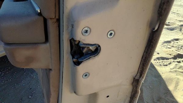 1984-1987 Ford Tempo Passenger Right Front Door Latch With Rods/Cables Oem — photo 1