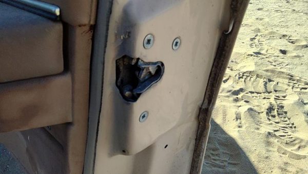1984-1987 Ford Tempo Passenger Right Front Door Latch With Rods/Cables Oem — photo 4