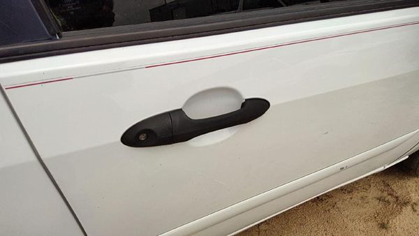 2000 Ford Focus Outside Door Handle RH Station Wagon White Yz — photo 5