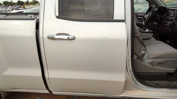 2015 Chevy Silverado 1500 Rear Door RH Gan Silver — photo 2
