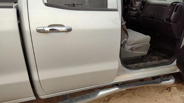2015 Chevy Silverado 1500 Rear Door RH Gan Silver — photo 5