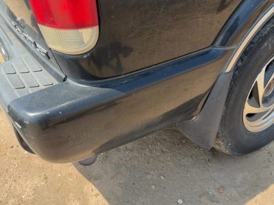 1998-2005 Chevy S10 Blazer Passenger Right Rear Bumper End Cap Molding Black