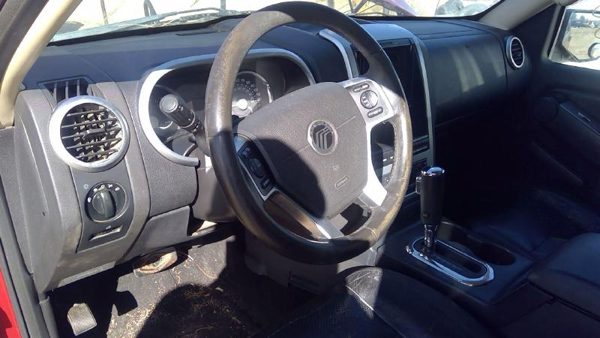 2006 Mercury Mountaineer — vehicle photo 3