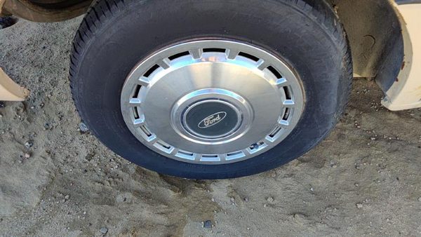 1984-1985 Ford Tempo 13 Hub Cap Wheel Cover Oem 1 E43z1130a — photo 1