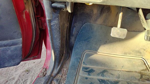 1990-1997 Nissan Hardbody Driver Left Lower Kick Trim Panel Oem Gray — photo 1