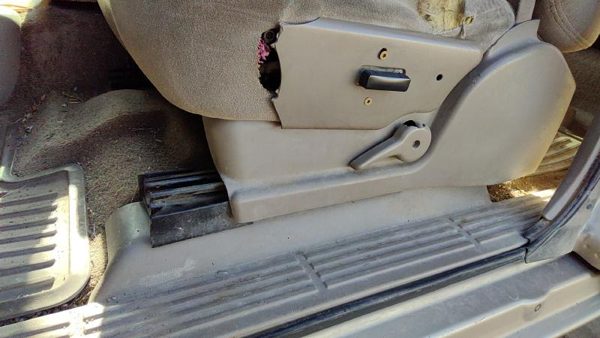 2004 Chevy Silverado 1500 Seat Track 52D Tan — photo 1