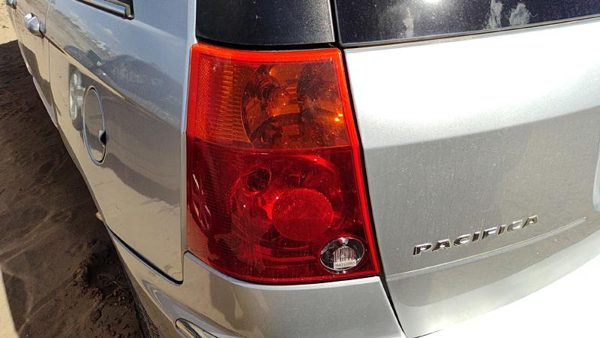 2004-2008 Chrysler Pacifica Driver Left Tail Light Brake Lamp Oem Rear — photo 1