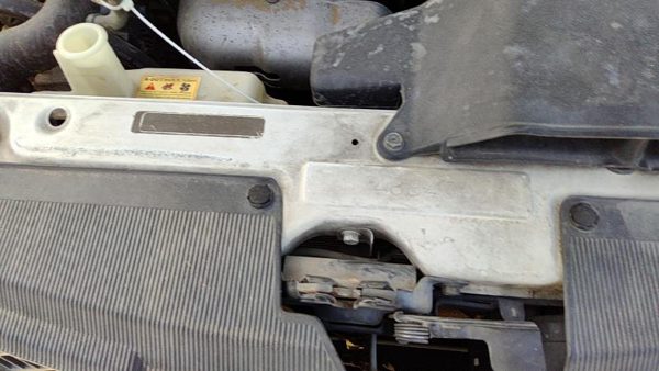 2004-2005 Toyota Sienna Hood Latch Assembly With Upper Tie Bar Bracket Oem — photo 4