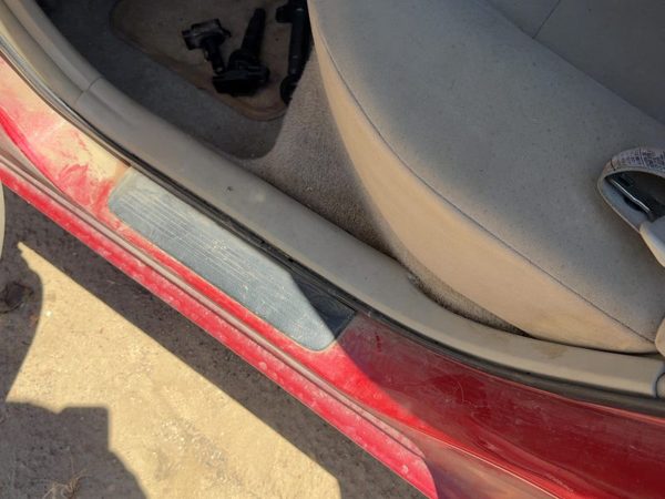 2004-2009 Toyota Prius Driver Left Rear Lower Sill Step Trim Panel Bisque — photo 3