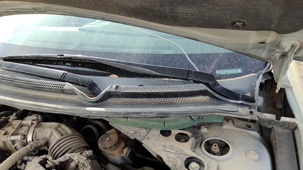 2007-2012 Nissan Altima Driver Left Windshield Wiper Arm Oem Blade Lever — photo 1