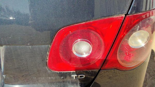 2005-07 Vw Jetta Passenger Right Inner Tail Light Brake Lamp Oem Rear 1K5945094f — photo 4