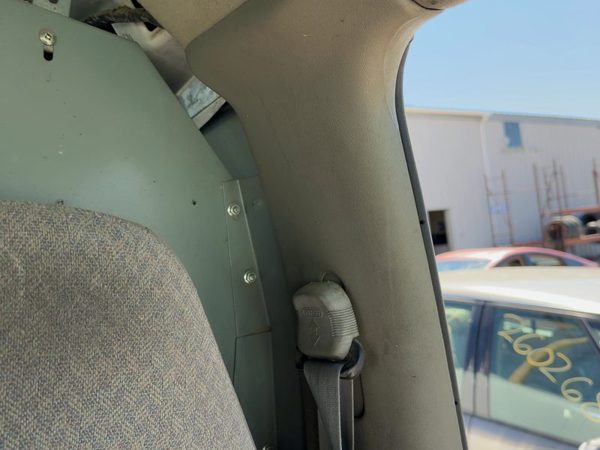 1996-2002 Chevy Express 2500 Driver Left B-Pillar Trim Panel Oem Medium Grey — photo 2