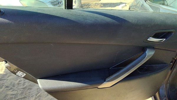05-10 Pontiac G6 Driver Left Rear Door Trim Panel With Switches Back Black 19B — photo 3