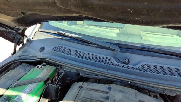 05-09 Land Rover Lr3 Windshield Wiper Cowl Vent Trim Panel Oem Cover — photo 7
