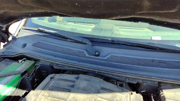05-09 Land Rover Lr3 Windshield Wiper Cowl Vent Trim Panel Oem Cover — photo 5