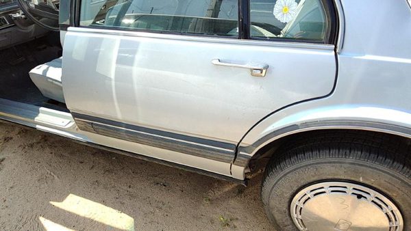 1990 Oldsmobile Delta 88 Rear Door LH Gray — photo 1
