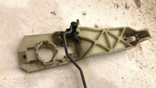 04-08 Chevy New Style Malibu Driver Left Front Outside Door Handle Oem White 40U — photo 8