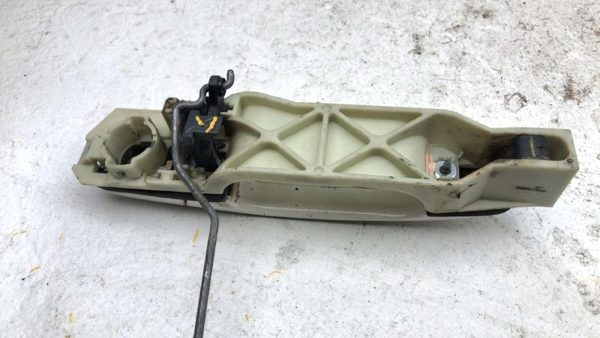 04-08 Chevy New Style Malibu Driver Left Front Outside Door Handle Oem White 40U — photo 15