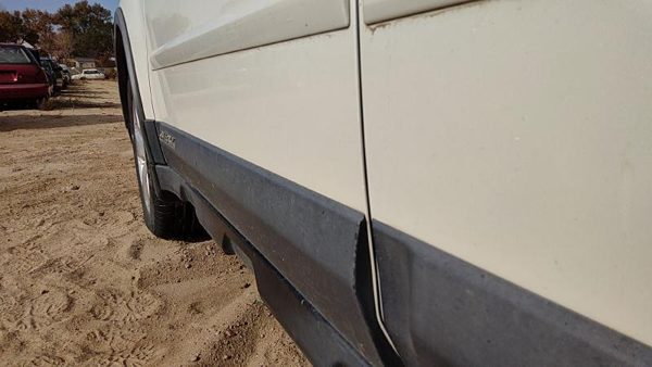 2012 Subaru Legacy Front Door LH 7J Satin White — photo 6