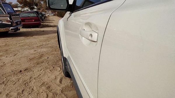 2012 Subaru Legacy Front Door LH 7J Satin White — photo 3