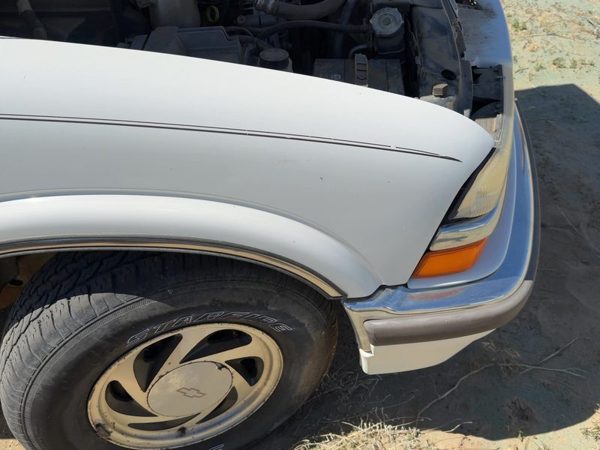 1995-2005 Chevy S10 Blazer Passenger Right Front Fender White 50U Without Xtreme — photo 6