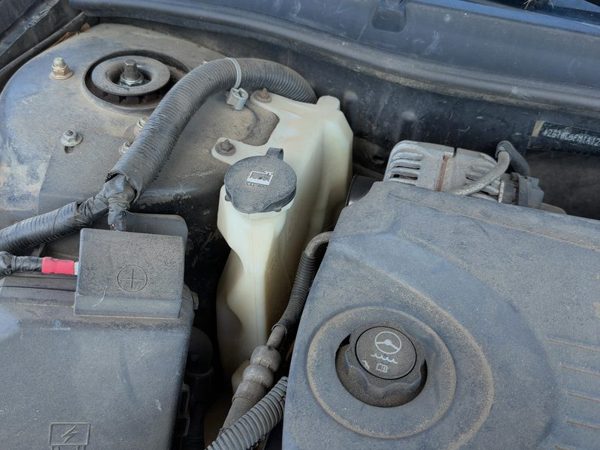 2006-2010 Chevy Impala Coolant Reservoir Radiator Overflow Tank Bottle Oem 3.9L — photo 3