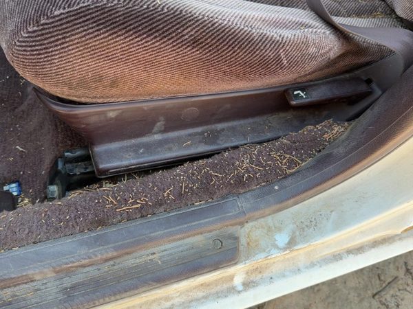 1988-1989 Honda Accord Lx Driver Left Side Seat Trim Panel Oem Maroon — photo 4