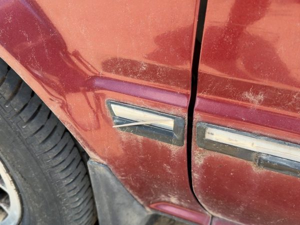 1985-1988 Nissan Maxima Driver Left Moulding From Fender Oem Trim Strip — photo 4