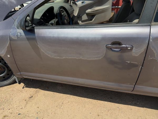 2006 Chevrolet Cobalt Front Door LH Amethyst 84U — photo 2