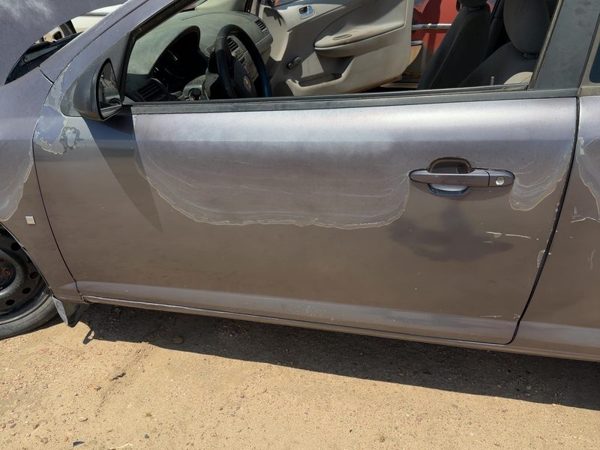 2006 Chevrolet Cobalt Front Door LH Amethyst 84U — photo 4
