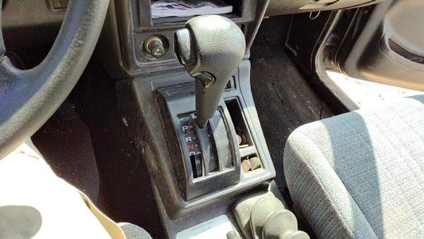 96-98 Suzuki Sidekick Floor Shifter Lever Assembly Shift Automatic Transmission — photo 2