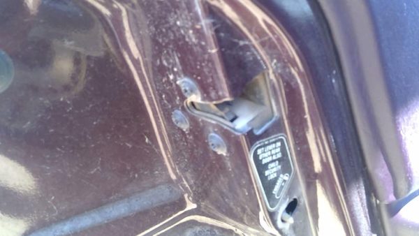 93 Cadillac Fleetwood Driver Left Rear Door Latch With Rods/Cables Assembly Back — photo 4
