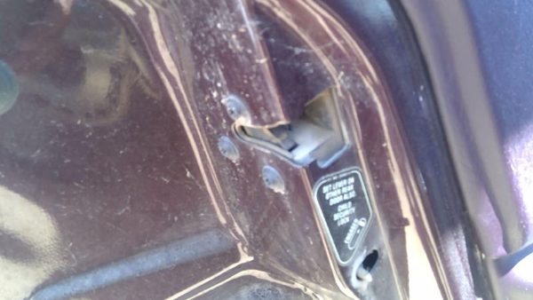 93 Cadillac Fleetwood Driver Left Rear Door Latch With Rods/Cables Assembly Back — photo 6
